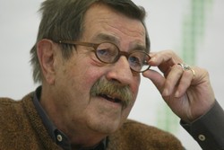 Grass naraził się Żydom. &quot;Haniebne słowa&quot;