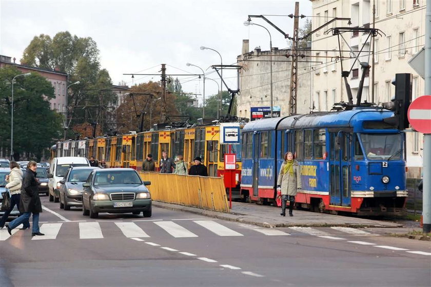 Wywrócił furgonetkę i narobił bigosu