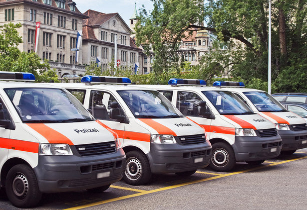 Szwajcaria: Nastolatek ranił kilka osób siekierą