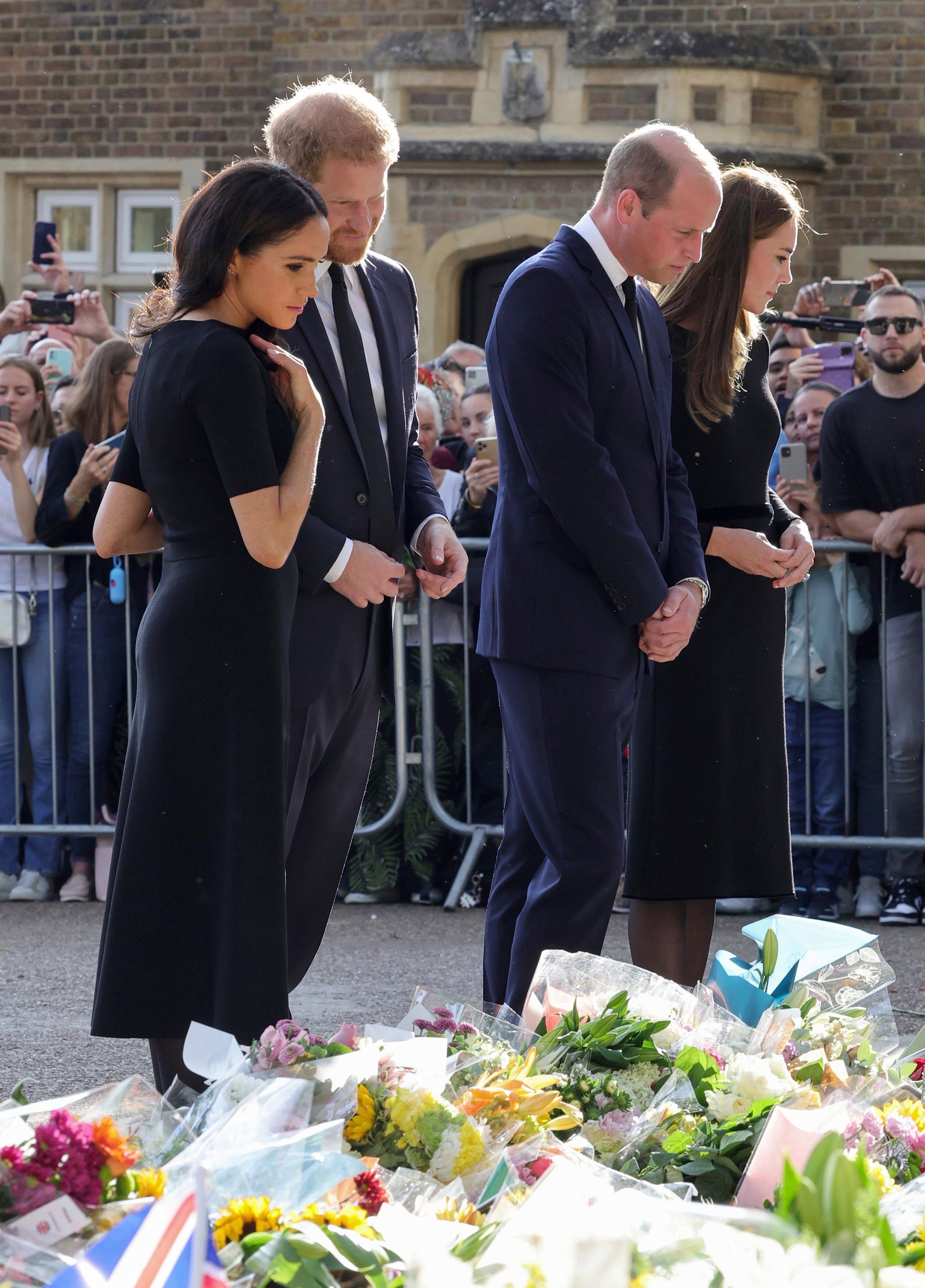 Princ Harry s Meghan spolu s princom Williamom a princeznou z Walesu Catherine.