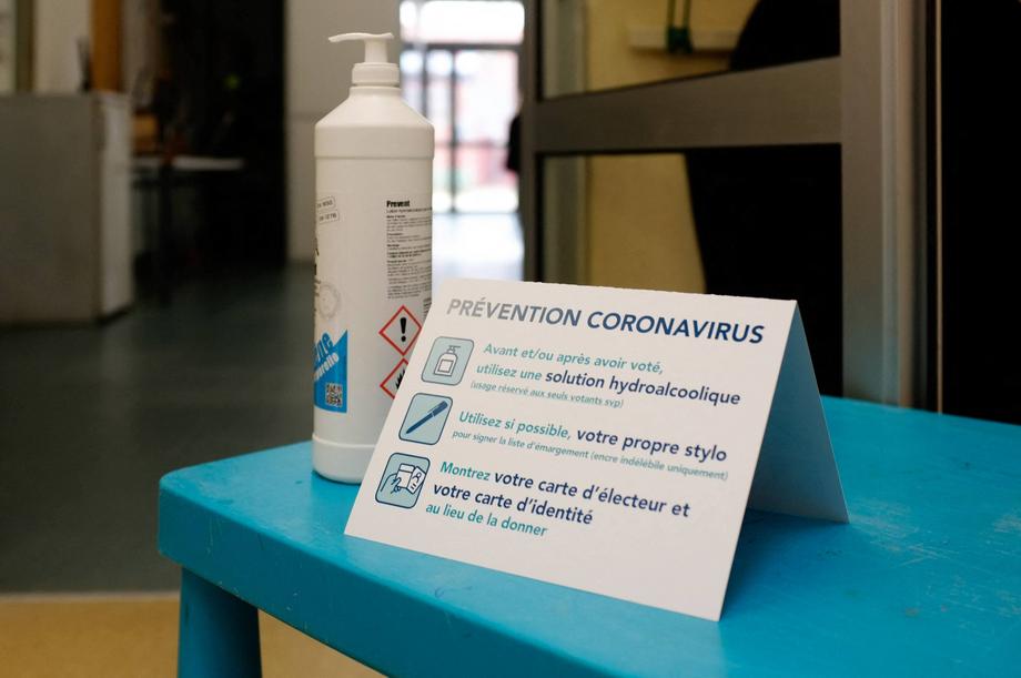 Wybory samorządowe we Francji przeprowadzono mimo epidemii koronawirusa w tym kraju.