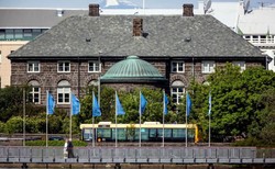 Politycy o koleżance: Nie jest już tak gorąca jak w zeszłym roku. Seksistowski skandal na Islandii, ludzie na ulicach