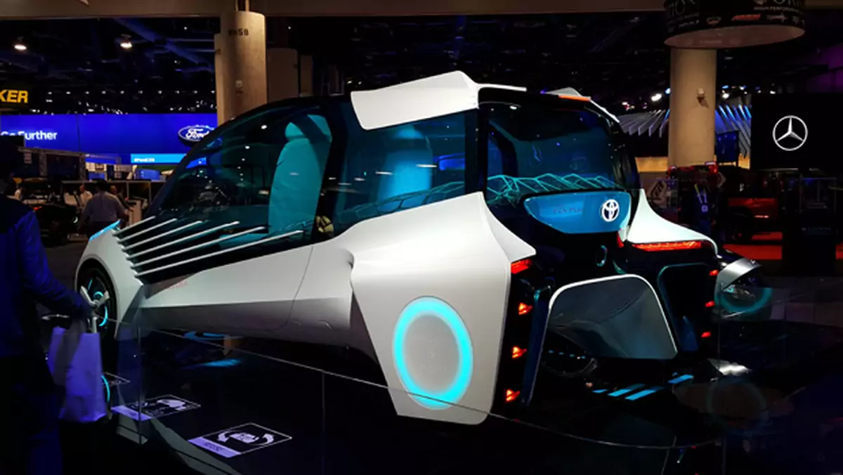 FCV Plus i Kikai - futurystyczne auta Toyoty (CES 2016)