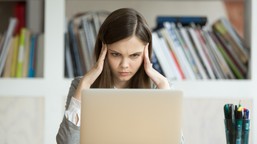 Niezwykle trudny quiz z ortografii. Te słowa już wypadły z użycia