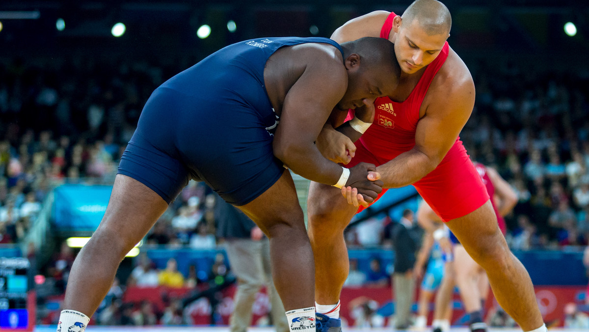 W swoim drugim pojedynku w turnieju zapaśniczym 120 kg mężczyzn podczas igrzysk olimpijskich w Londynie reprezentant Polski Łukasz Banak przegrał z Estończykiem Heikim Nabim i nie awansował do półfinału.