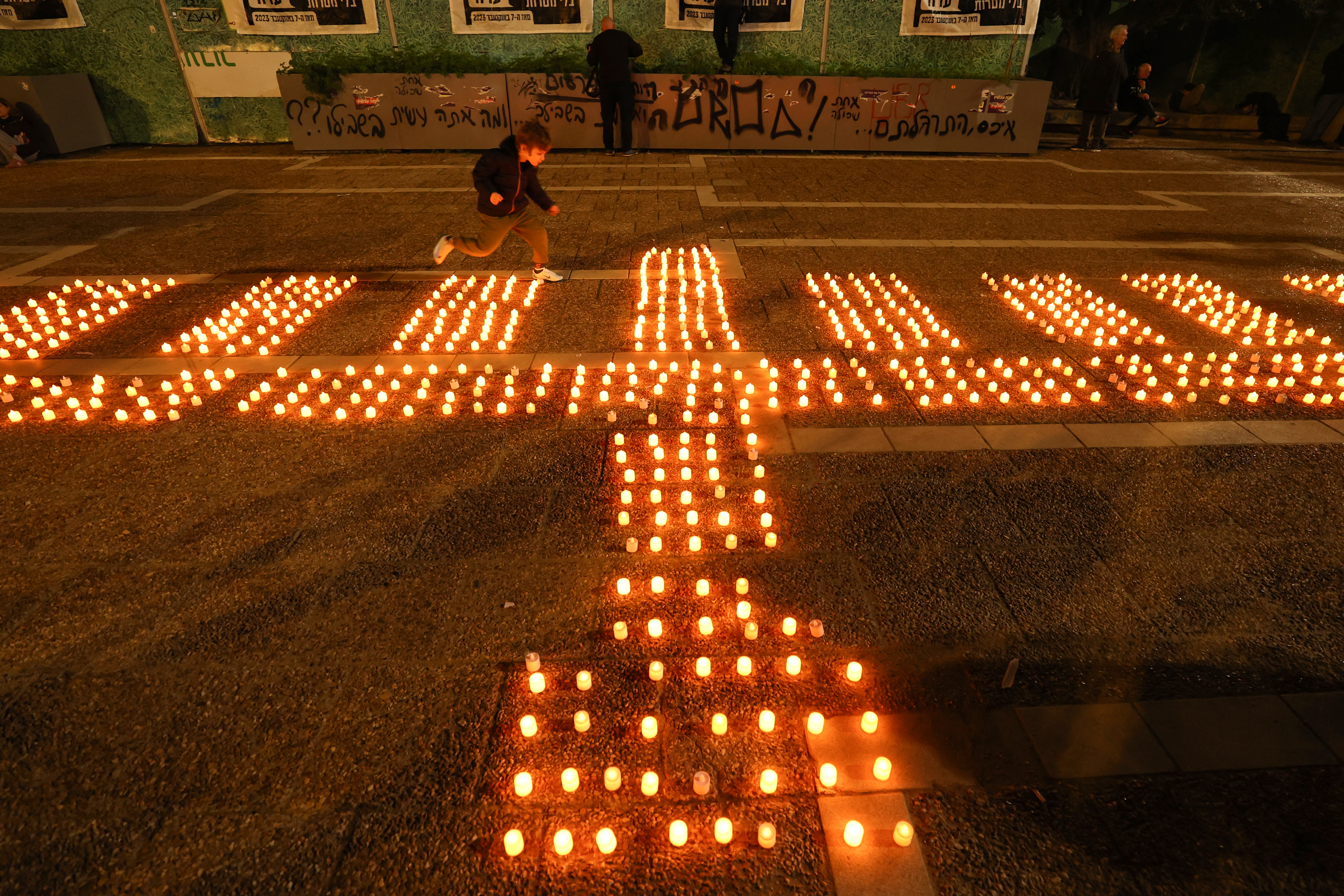 Chanukka im Gaza-Tunnel: Videos zeigen sechs Geiseln vor Ermordung