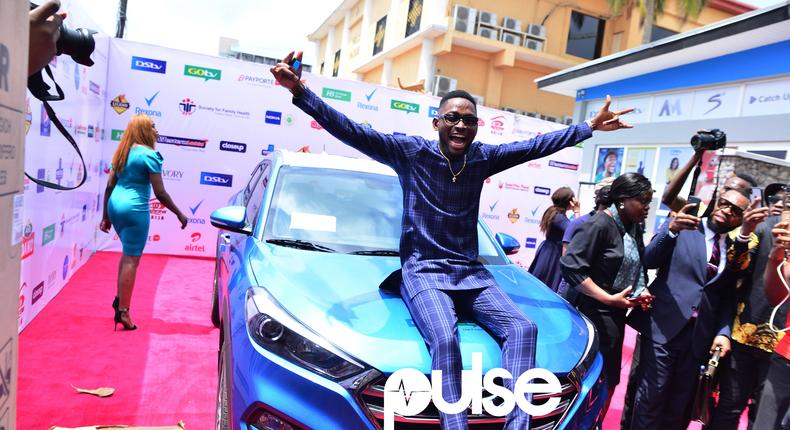 Miracle receives car, N25M cheque,  prizes for winning Big Brother Naija 3 in 2018