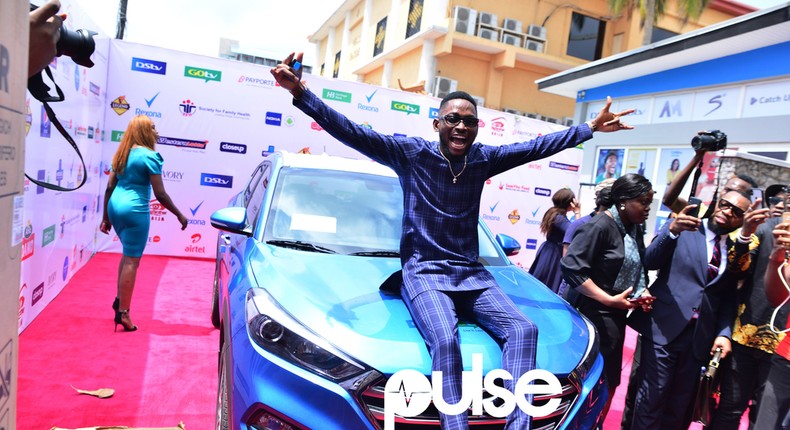 Miracle receives car, N25M cheque,  prizes for winning Big Brother Naija 3 in 2018