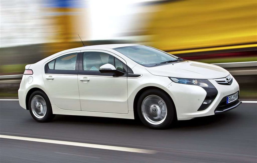 Opel Ampera samochodem roku