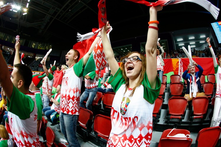 Thobe i abaya to nie jedyne stroje kibiców na mundialu w Katarze