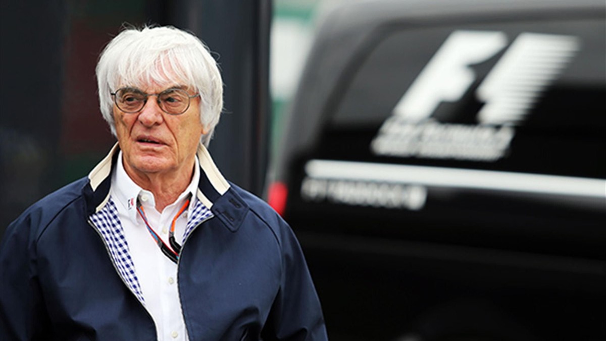 Bernie Ecclestone jest zdania, że najlepsza klasa wyścigowa świata powinna ponownie korzystać z mocniejszych silników. W tym sezonie w Formule 1 stosuje się V6 z turbo. W przyszłym być może powrócą jednostki napędowe V8, które wycofano nie tak dawno.