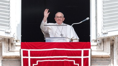 Papież Franciszek staje w obronie Jana Pawła II