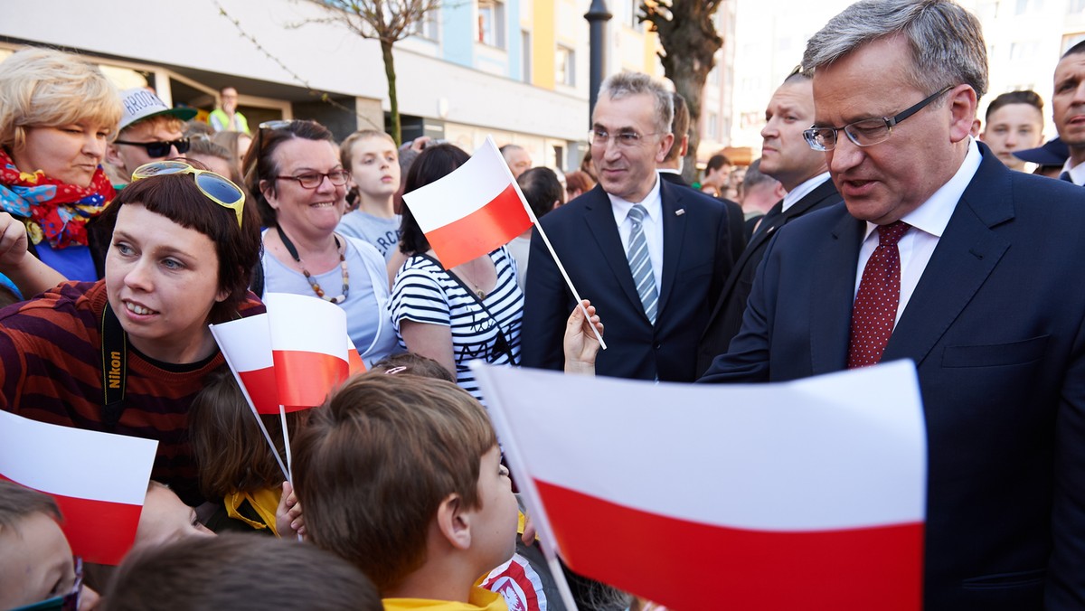 Prezydent Bronisław Komorowski powiedział dzisiaj w Pelplinie (Pomorskie), że dbanie o polskie wartości i tradycję nie stoi w sprzeczności z integracją europejską. Rozporządzeniem prezydenta zespół pocystersko-katedralny w Pelplinie został wpisany na listę Pomników Historii.