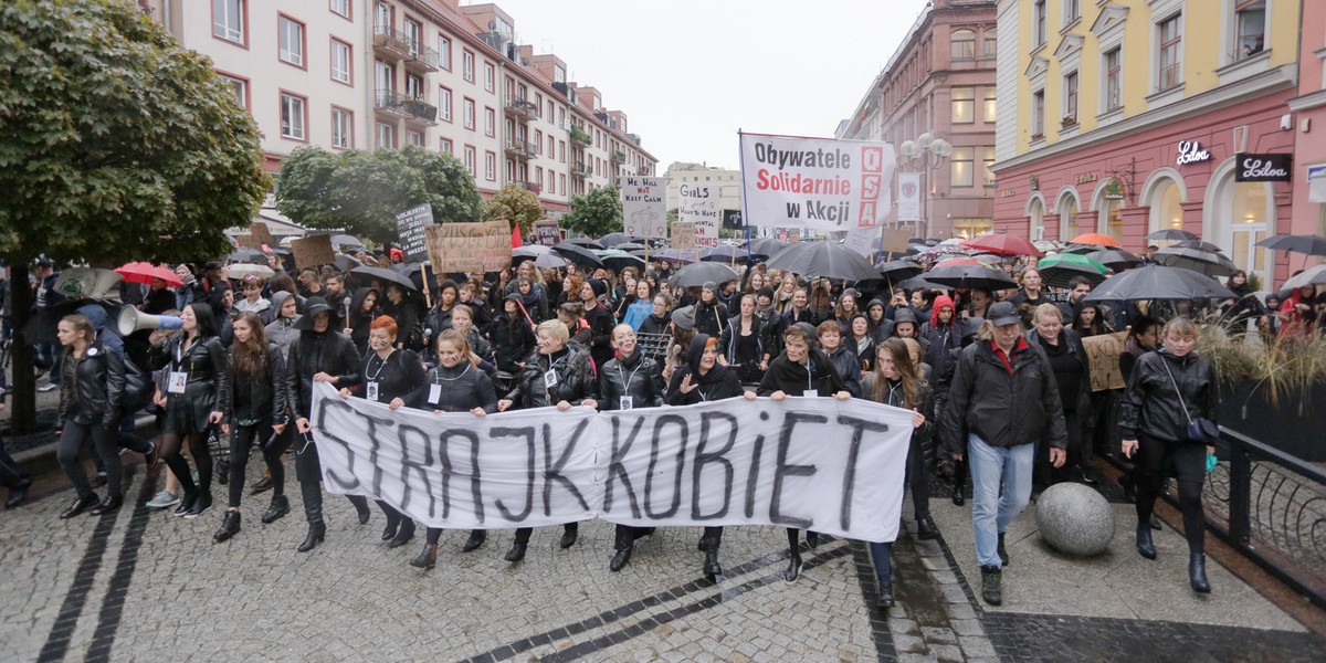 Kobiety znów wyjdą na ulice. Tym razem w ponad stu miastach