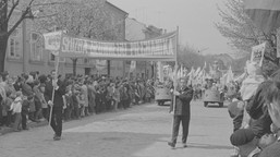 QUIZ: Majówka w PRL. Pamiętasz pochody 1 maja i pikniki? Sprawdź, ile punktów zdobędziesz