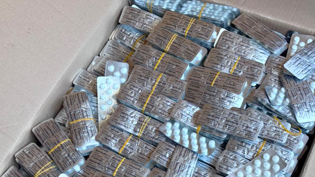 Pronađeno više kutija sa oko milion tableta