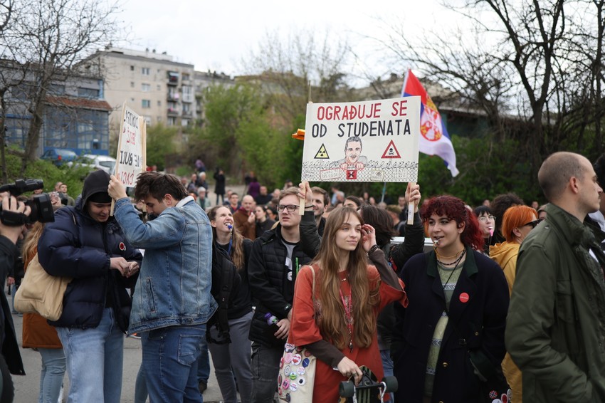 Protest ispred Informera