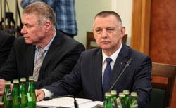 Interwencja poselska Lewicy w CBA. Posłowie chcą przeczytać raport Biura o Banasiu