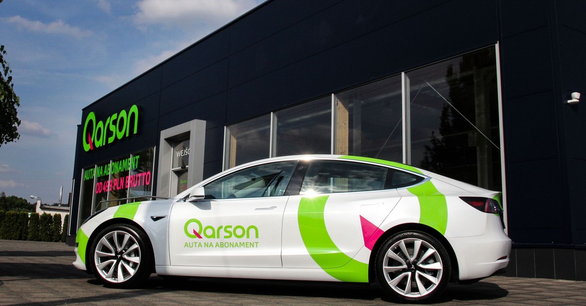 Tesla 3 po raz pierwszy dostępna w Polsce. Żeby nią jeżdzić, nie musisz