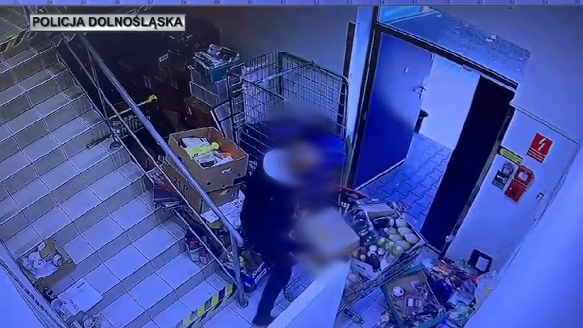 Niemoralny czyn młodzieńca na zapleczu Biedronki w Złotoryi. Gorzko tego pożałował