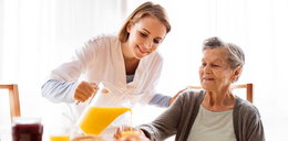 Jaka pomoc należy się starszym i chorym? To trzeba wiedzieć o zasiłku pielęgnacyjnym i zasiłku celowym