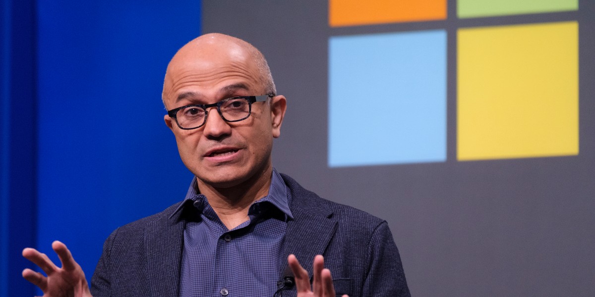 Czy prezes Microsoftu Satya Nadella jest zadowolony z wyników ankiety? Niestety firma nie chciała potwierdzić ani skomentować danych, do jakich dotarł Insider.