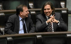 Wyłudzenia 12 mln złotych? Prokurator z przeszłością w CBA przejęła sprawę interesów żony 'agenta Tomka'