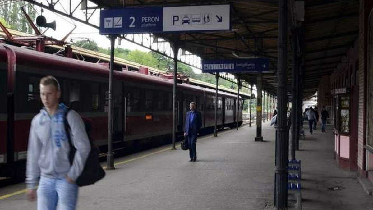 Na przełomie lipca i sierpnia miasto ogłosi przetarg na modernizację stacji Toruń Główny, która nie była kompleksowo remontowana prawie od 50 lat. Jesienią magistrat zamierza sfinalizować rozmowy z PKP o przejęciu budynków i terenu wokół.