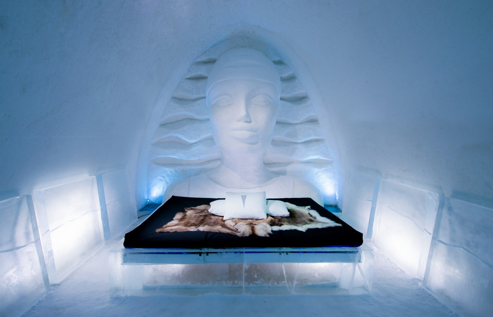 Lodowy hotel ICEHOTEL w Jukkasjärvi koło Kiruny (Szwecja)