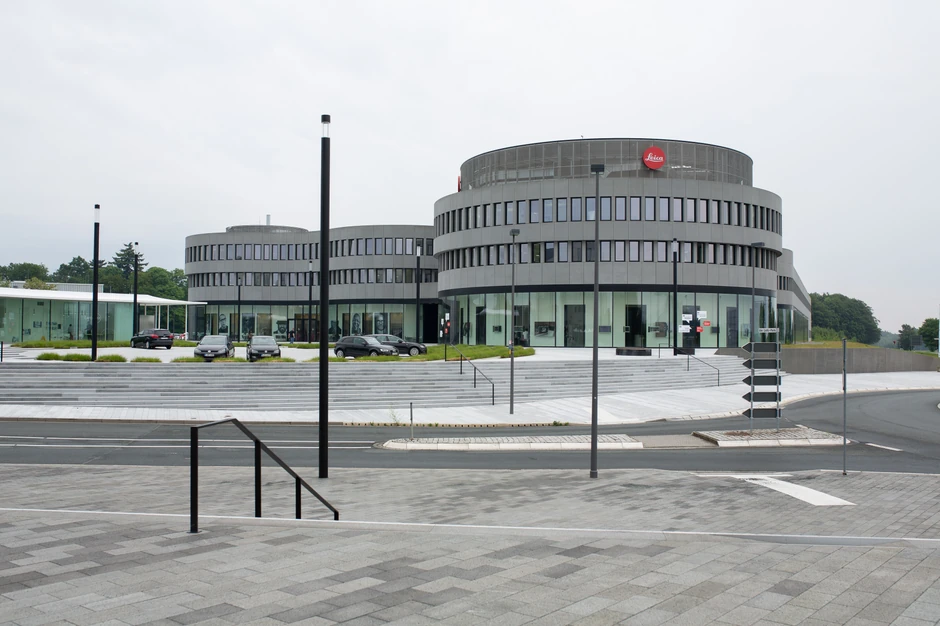 Sedište Lajke je u jednom malom nemačkom gradu nadomak Frankfurta