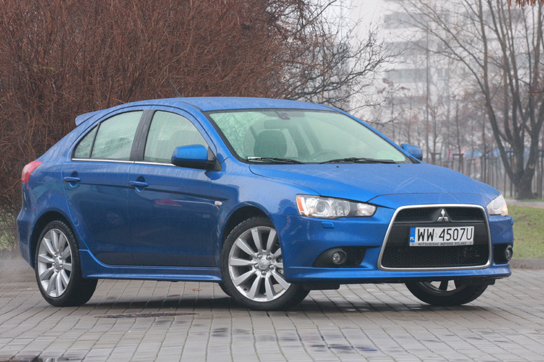 Mitsubishi Lancer 1.8 Sportback: Uwodzi agresywną stylistyką