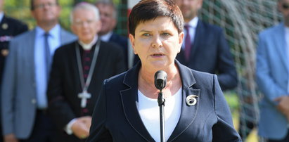 Gorąco na rozpoczęciu roku z udziałem Szydło. „Oddaj kasę za nagrody!”