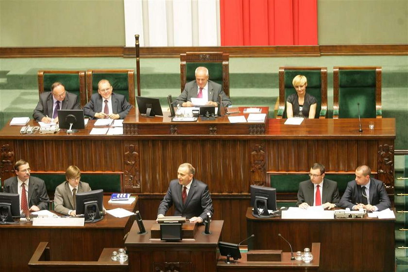 Tak jak się można było spodziewać, zgodnie z zapowiedziami - nowym Marszałkiem Sejmu został dotychczasowy szef klubu parlamentarnego PO - Grzegorz Schetyna