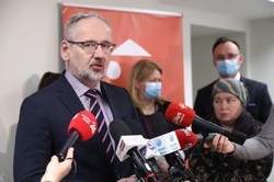 Niedzielski o spadku zakażeń: Nie można mówić o odwołaniu zagrożenia epidemicznego