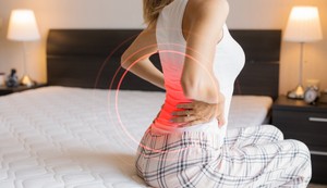 Istovremeni bol u leđima i zatvor obično se ne javljaju slučajno