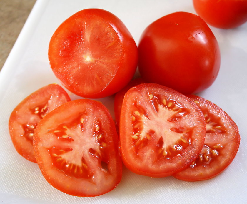 Macie wrażenie, że pomidory, które można obecnie kupić w sklepach, nijak się mają do tych, jakie jedliśmy jakiś czas temu?