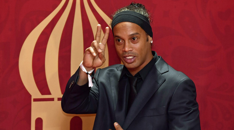 Ronaldinho szakmát vált/Fotó: AFP