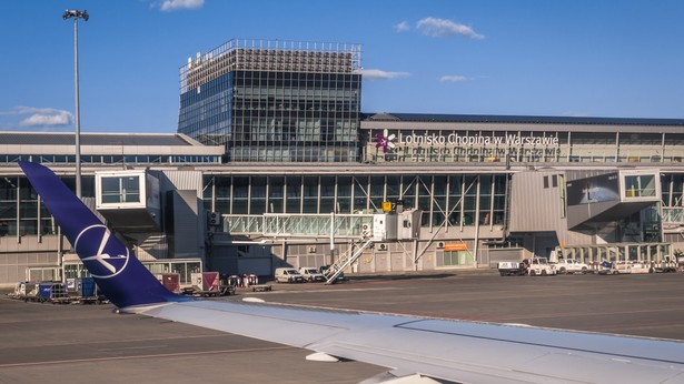 Za niedługo lot, a masz przy sobie coś, czego nie możesz zabrać do samolotu? Nowa usługa dla takich pasażerów