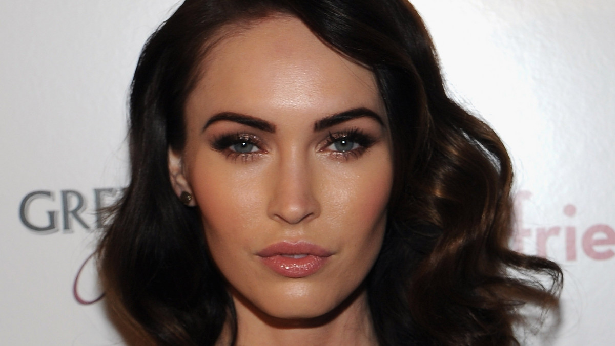 Megan Fox oczekuje narodzin trzeciego potomka. Gwiazda najprawdopodobniej jest w siódmym lub ósmym miesiącu ciąży. Jej najnowsze zdjęcia są tylko dowodem na to, że poród zbliża się wielkimi krokami. Zobaczcie.