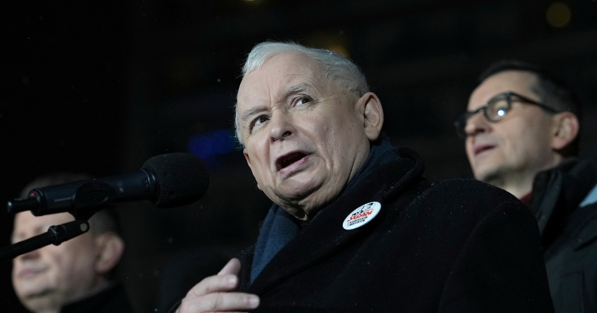 PiS w potrzasku. „Tracimy grunt”  [KULISY]