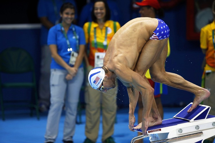 Michael Phelps dobrze wygląda nie tylko w wodzie