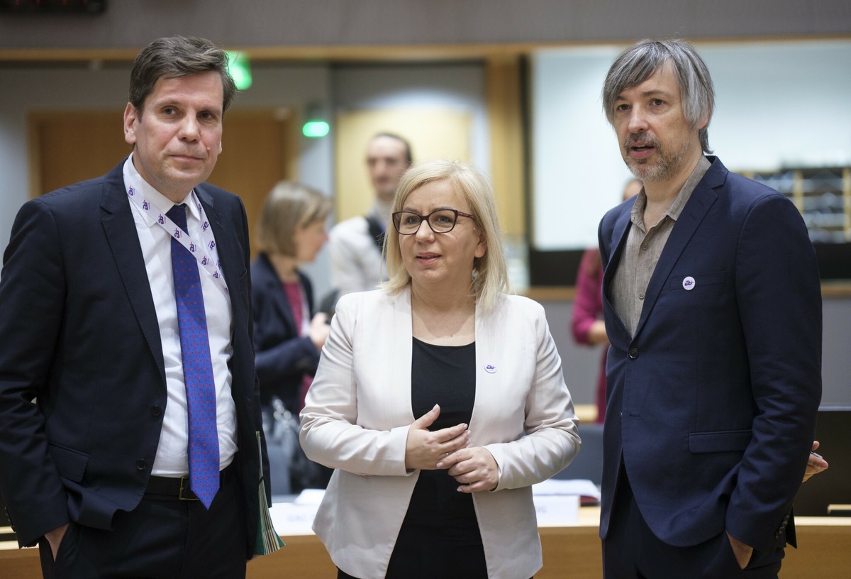 Emisje CO2 na celowniku UE. Polska chce zmian