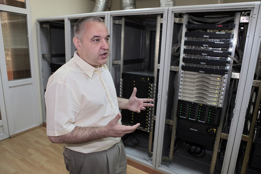 „Paradoks“ će moći da obavlja 40.000 milijardi operacija u sekundi: Aleksandar Bogojević