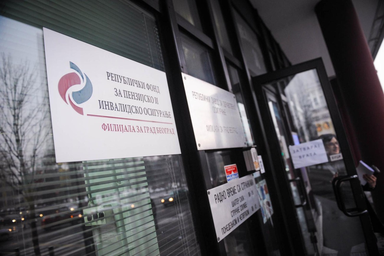 Stižu penzionerske kartice: U Fondu PIO sutra će biti uručena prva