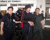 Wiktor But w 2010 r. w drodze do USA. Tak był eskortowany przez policję na lotnisku w Bangkoku