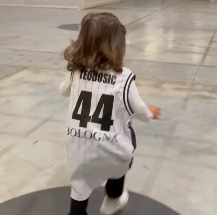 Jelisavetine poslednje objave sa Teom