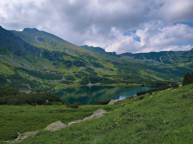 Zabójczy wiatr w Tatrach zrzucił kobietę ze skał