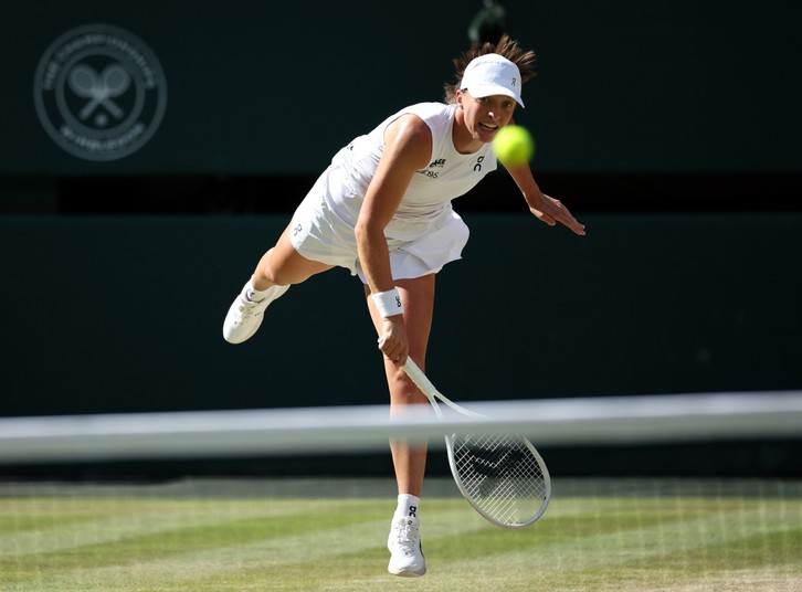 Iga Świątek mistrzynią Wimbledonu. Trofeum odebrała z rąk Księżnej Walii [FOTO]