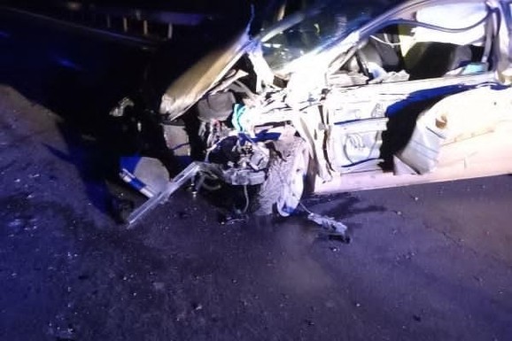 TROJE POVREĐENO, MEĐU NJIMA I DECA Stravična nesreća na putu Paraćin-Zaječar: Automobil zgužvan kao limenka, formirale se kolone vozila (FOTO)