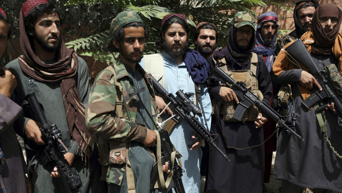 Talibowie w Afganistanie: nie będzie demokracji, będzie szariat